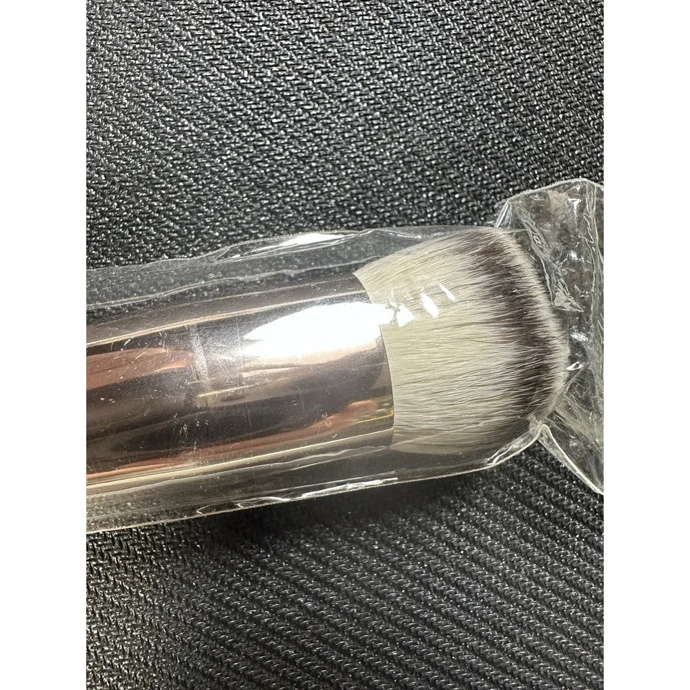 Doll‎ 10 Dual Ended No.3 Foundation and Concealer Brush New